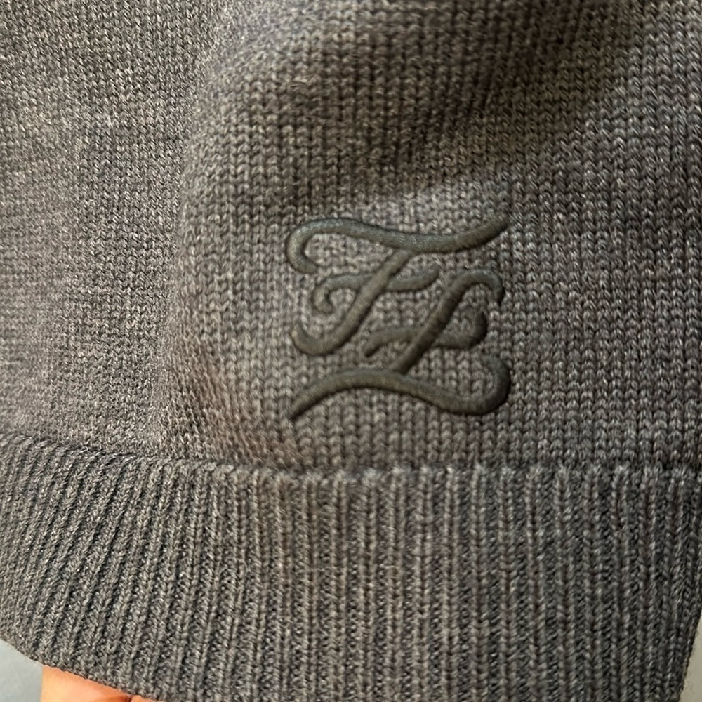 FENDI Roma Gray Wool Sweater Unisex Vest size 48 Medium Fit